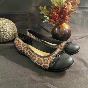 Women’s Time & Tru Leopard Print Buckle Toe Flat
